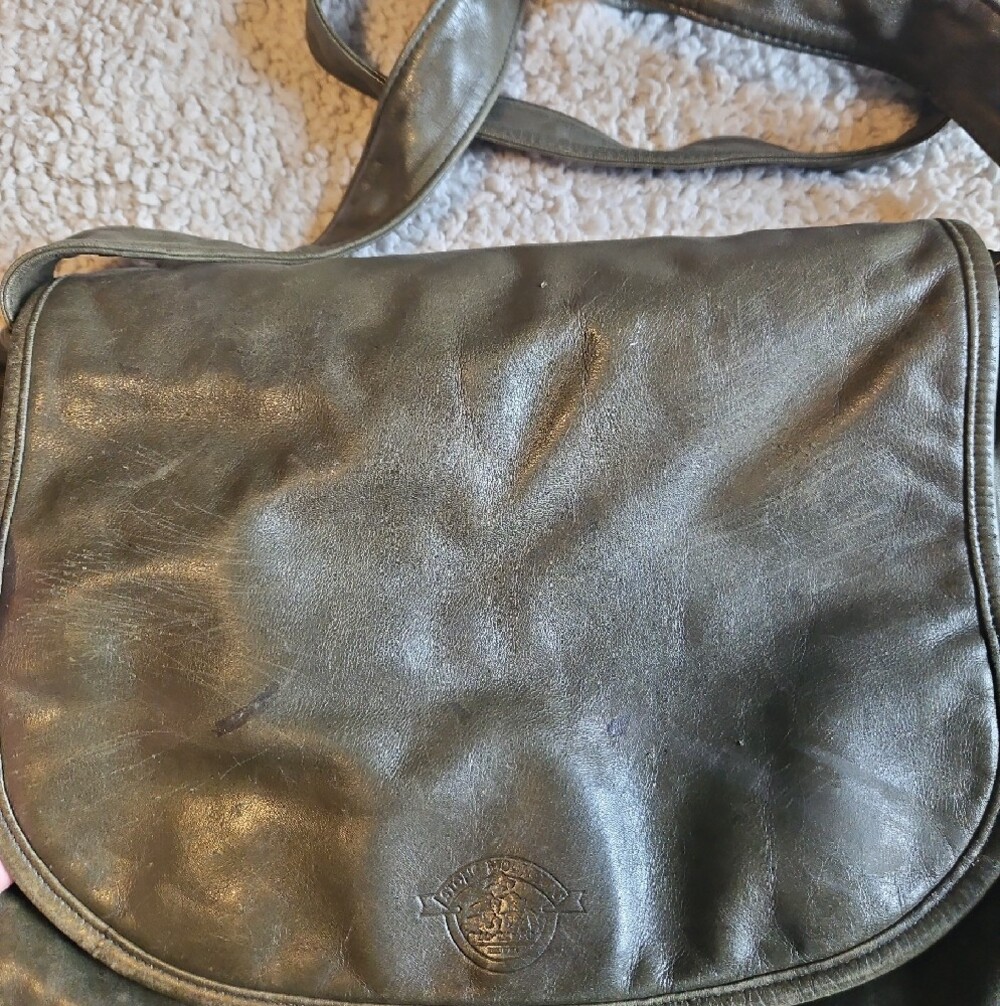 Stone Mountain Leather Messenger Bag - Dark Green - Picture 3 of 7